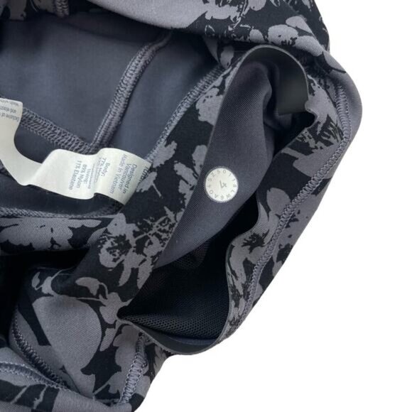 LULULEMON In Movement Crop Everlux Sz 4 Efflorescent Nebula Black - Picture 5 of 7